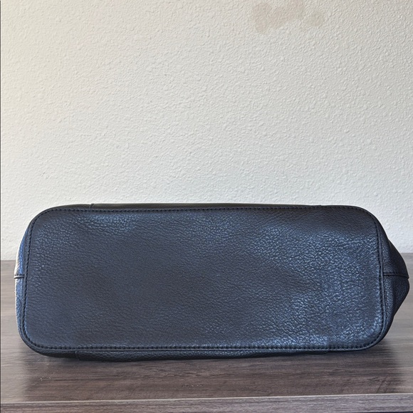 Tory Burch Bombe T Satchel handbag in black leather - Picture 7 of 13